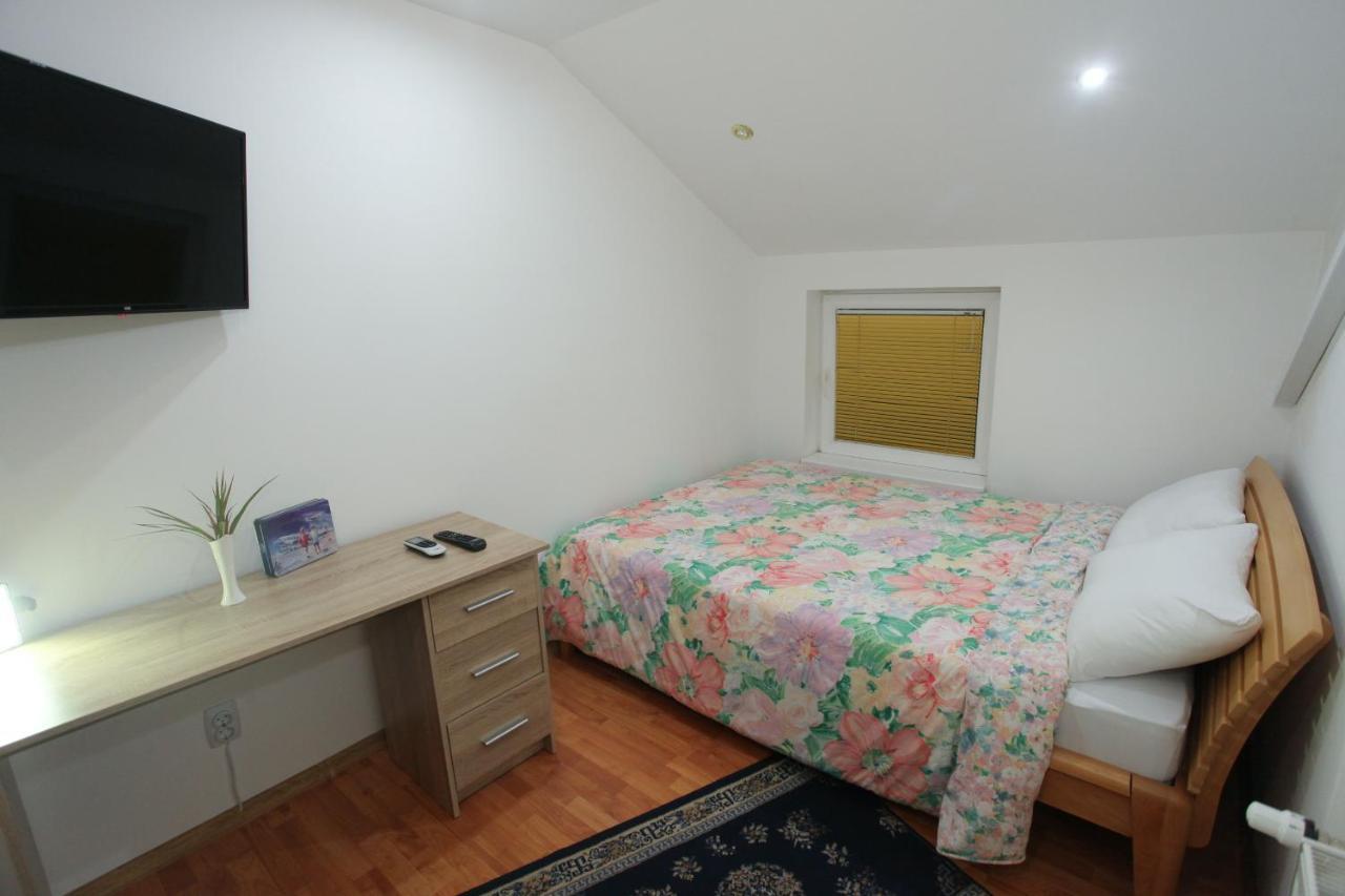 Apartman Carpe Diem 2 Zajecar Bagian luar foto